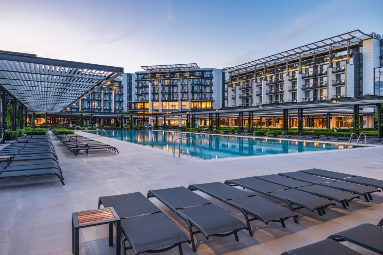 Voya Beach Resort Szveti Vlasz Kültér fotó The hotel's main pool
